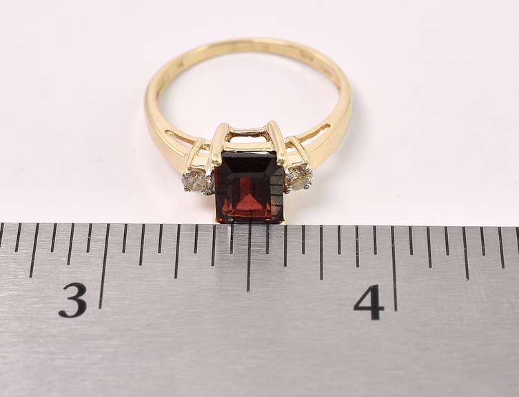 Amazing Garnet Ring In 14K Yellow Gold