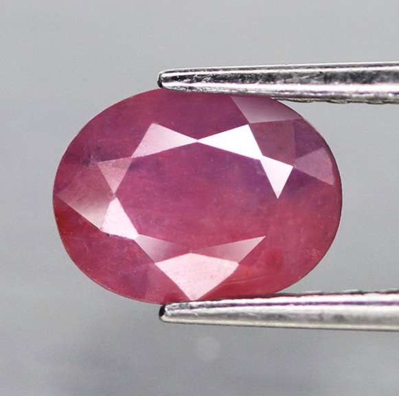 Heated only! 1.26ct violet red Winza Ruby
