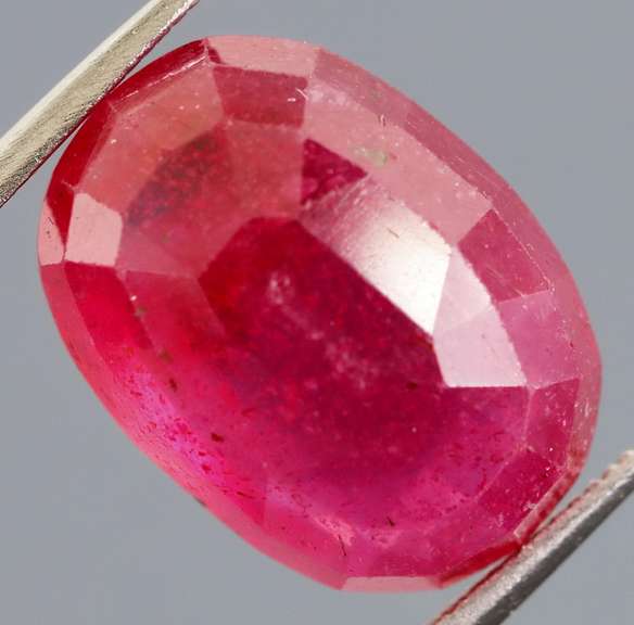 Vivid imperial red 9.78ct oval cut Ruby