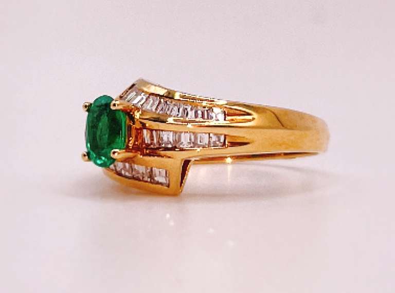 18kt Solid Yellow Gold, Emerald, & Diamond Ring