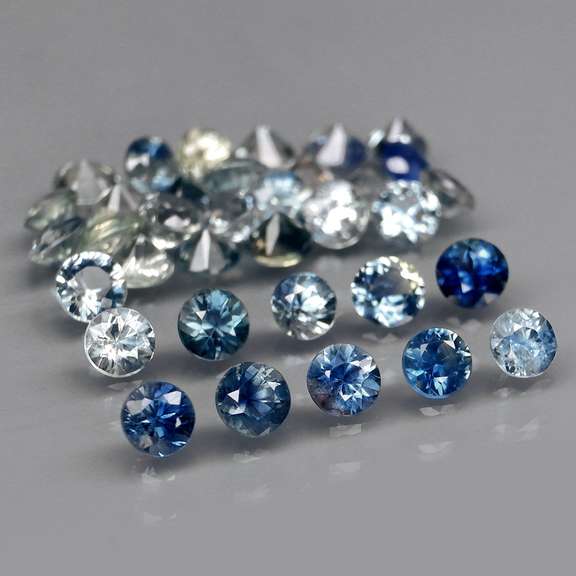 Heated only! 4.01ct round cut Australian Sapphire set