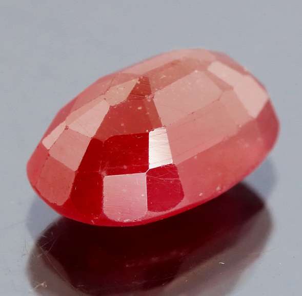 Fantastic 5.54ct oval cut rich blood red Ruby