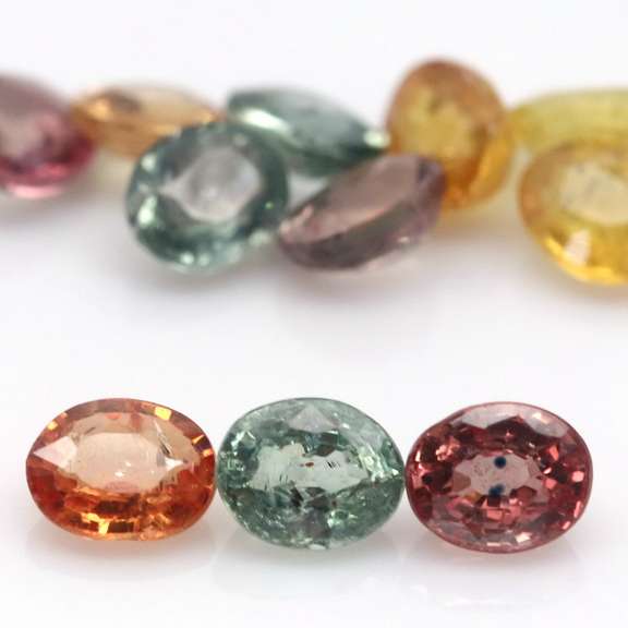 Glittering and bright 7.55ct fancy color Sapphire set