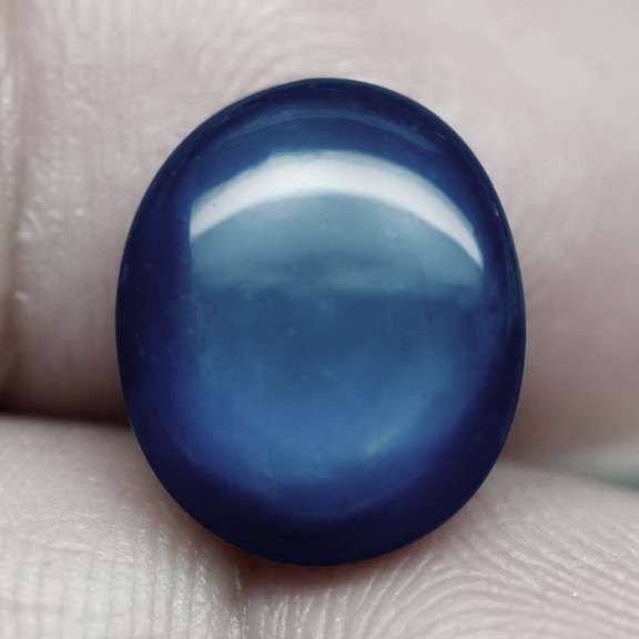 Stunning 10.02ct royal blue Star Sapphire