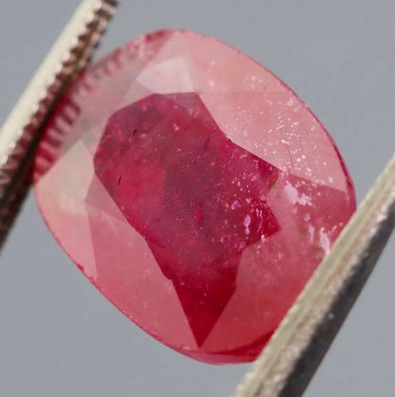 Vivid imperial red 5.55ct oval cut Ruby