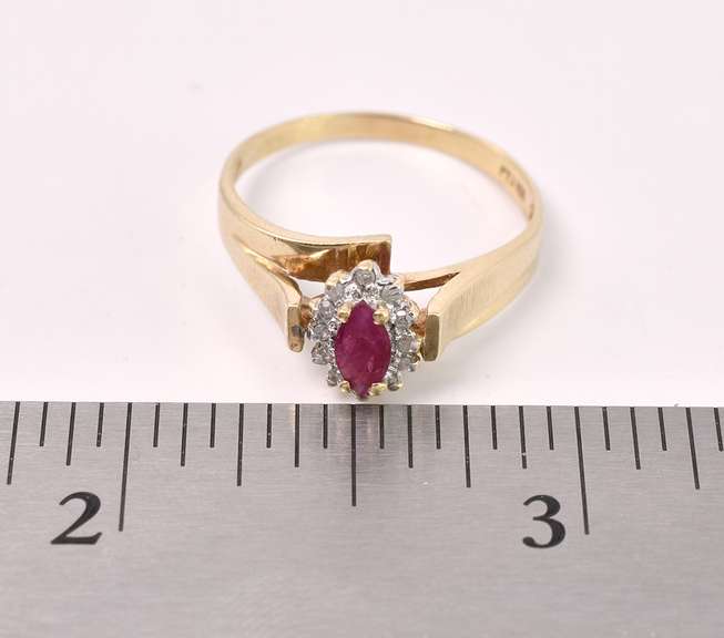 Beautiful Ruby and Diamond Ring In Yellow Gold