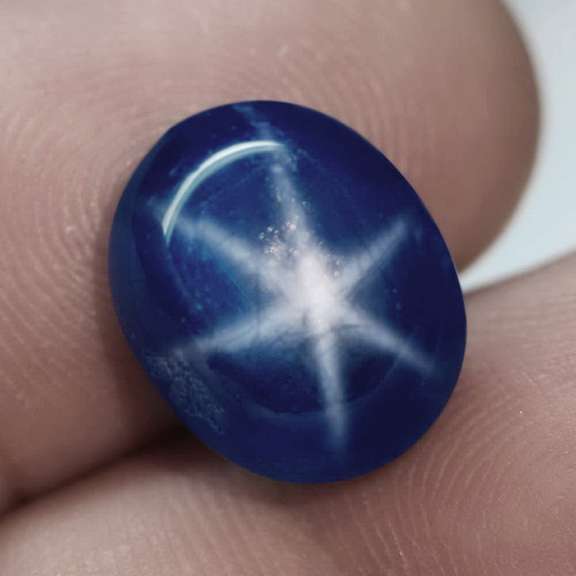Tremendous 14.32ct royal blue Star Sapphire