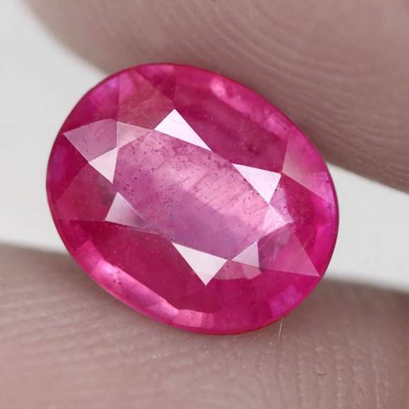 Bright red pink 2.62ct oval cut Ruby