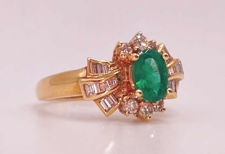 18kt Solid Yellow Gold, Emerald, & Diamond Ring