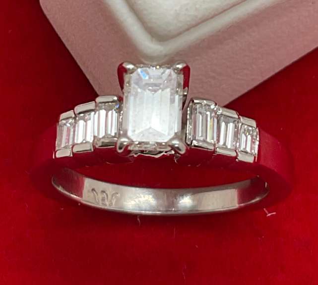 CERTIFIED LADIES PLATINUM AND DIAMOND RING