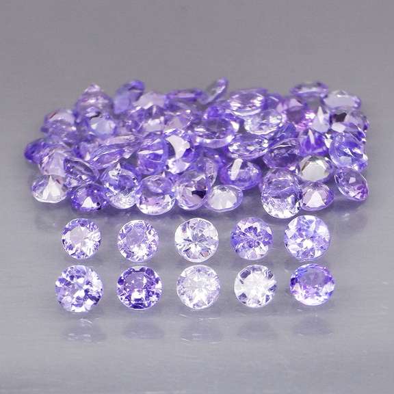 Glittering 4.36ct bright blue violet Tanzanite set