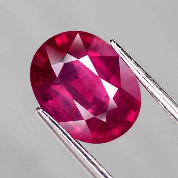 Glistening 2.68ct imperial red Ruby