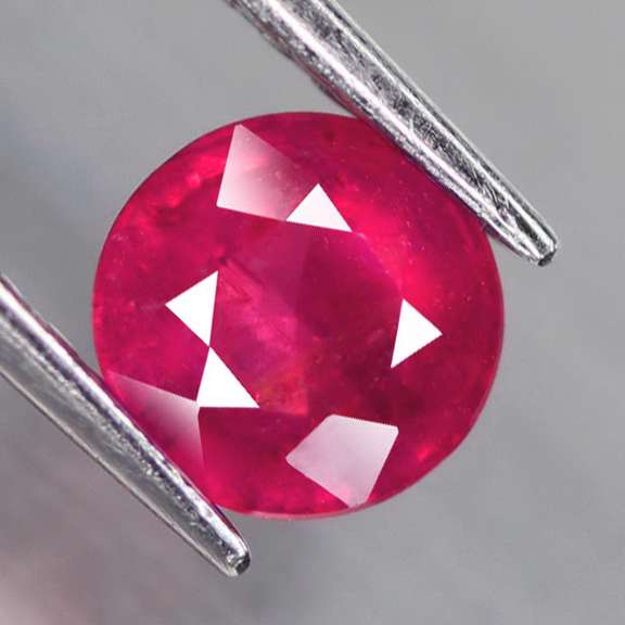 Amazing 1.16ct pinkish red Ruby solitaire