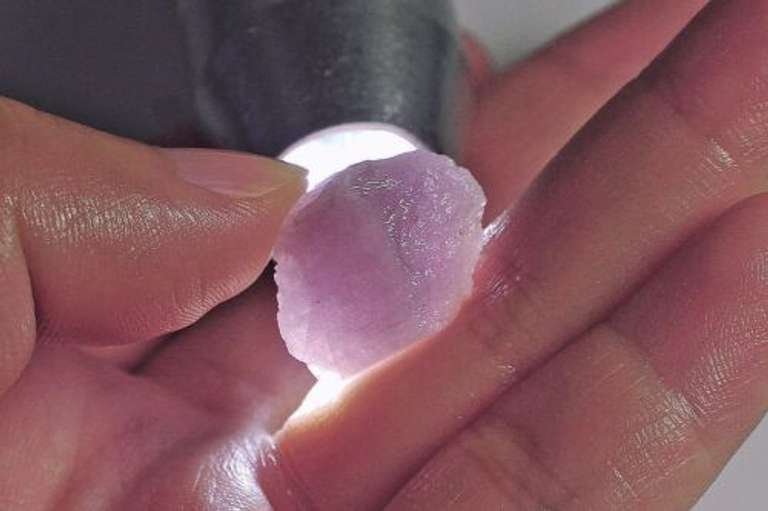 Large uncut 129ct Kunzite set