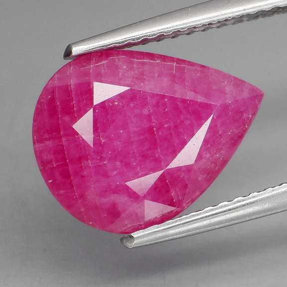 Heated only! 4.70ct pinkish red Ruby