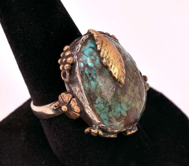 Tasteful 13.35CTS Turquiose Ring in Sterling Silver