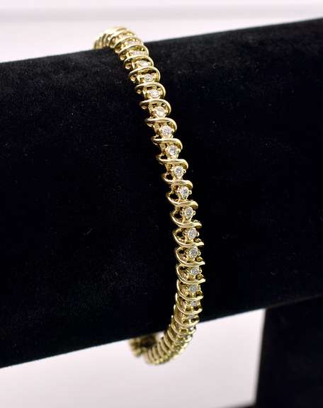 Dazzling Diamond Bracelet In 14K Yellow Gold