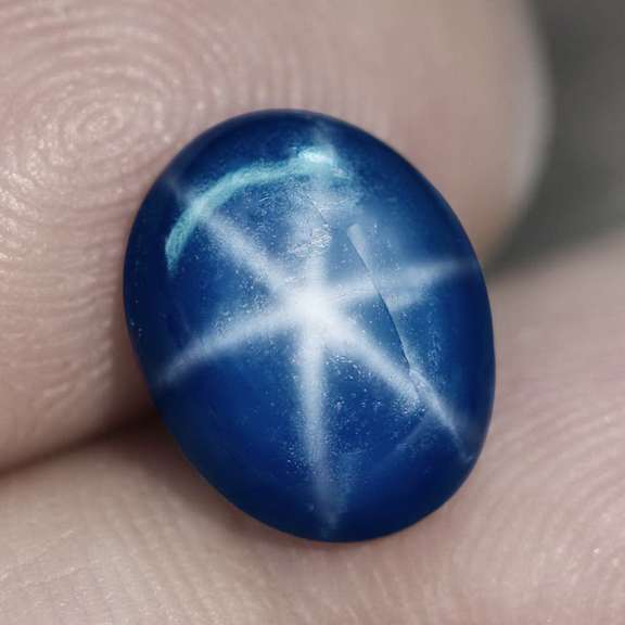 Excellent 5.02ct royal blue Star Sapphire