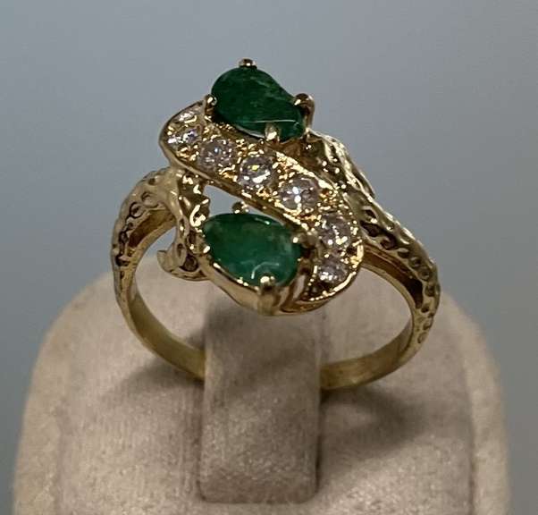 14kt Solid Yellow Gold, Emerald, and Diamond Ring