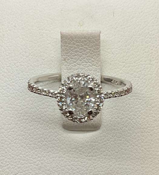 CERTIFIED BRAND NEW 14K WHITE AND DIAMOND RING