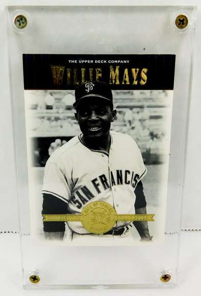 2 Willie Mays Baseball Cards