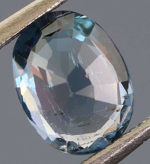 Stunning .94ct UNHEATED blue Sapphire
