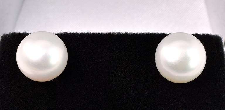 Elegant Fresh Water Pearl Earrings In 14K Yellow Gold