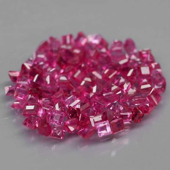 Superb 3.64ct 100 piece princess cut Ruby set