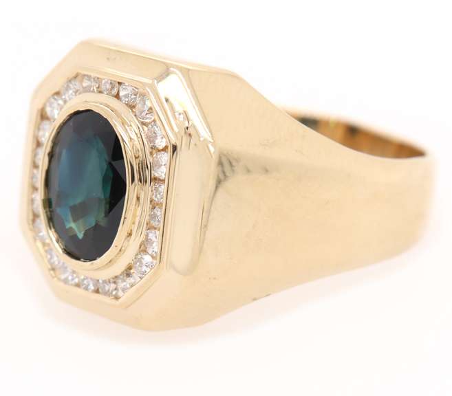 Gents 2.70ct Oval Sapphire and 0.30ctw Diamond Frame Signet Ring in 14K