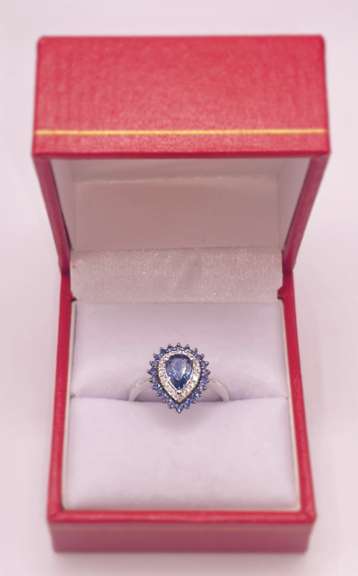 18KT SOLID WHITE GOLD, BLUE SAPPHIRE, & DIAMOND RING