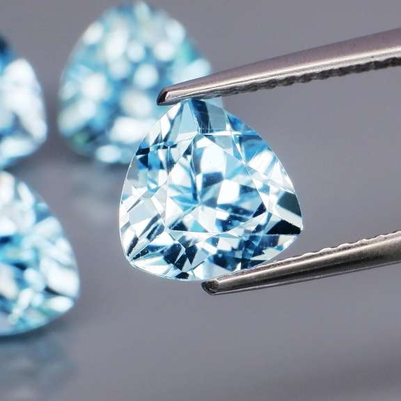 Superb quality 8.90ct 4 pc sky blue Topaz set