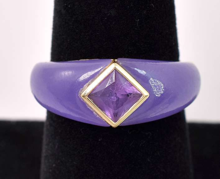 Enchanting Purple Amethyst Ring In 14K Yellow Gold