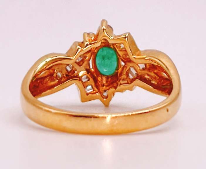 18kt Solid Yellow Gold, Emerald, and Diamond Ring