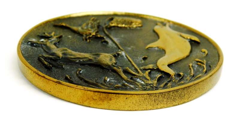 Vintage Turner Sculpture Paperweight