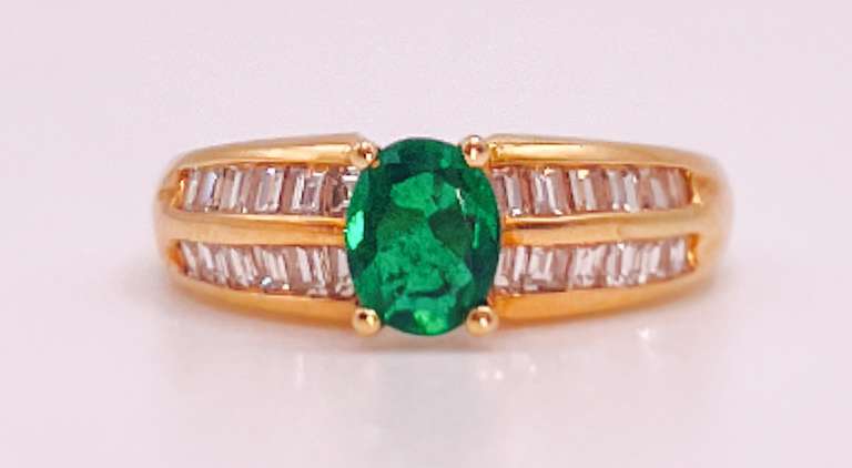18kt Solid Yellow Gold, Emerald, and Diamond, Ring