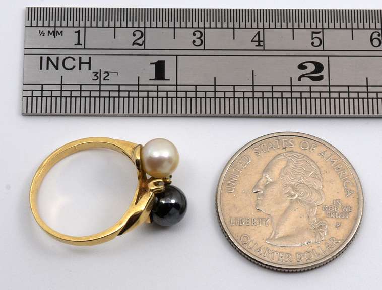 Estate Black & White Pearl Ring