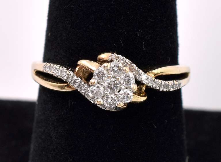 Stunning Diamond Ring In Gold