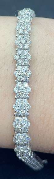 6.50 CARATS T.W. FLORAL ROUND DIAMOND TENNIS BRACELET IN 14K WHITE GOLD