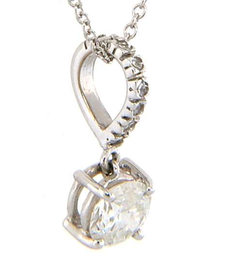 Attractive Diamond Solitaire Pendant on 18kt Chain