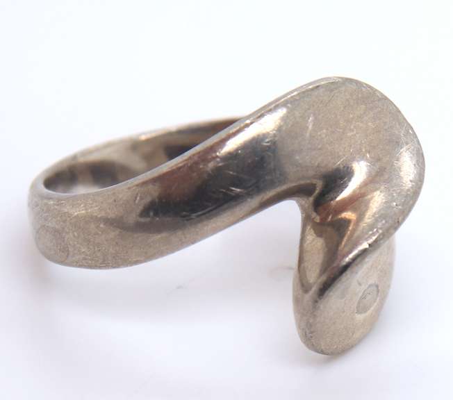 Vintage 925 Sterling Silver Crossover Ring