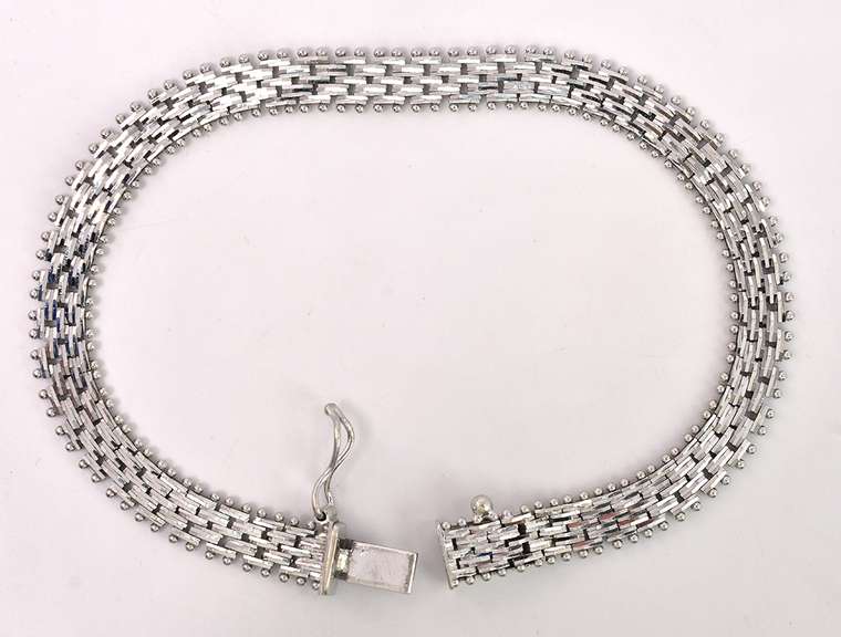 Magnificient Imperial Style Bracelet in 14K White Gold