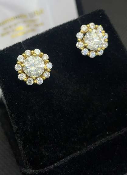 STUNNING 18K YELLOW GOLD HALO STUD EARRINGS