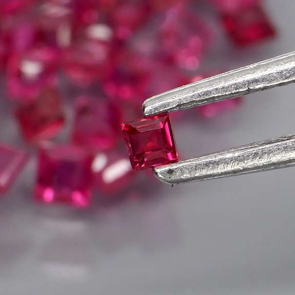 Premium 3.12ct 100 piece princess cut Ruby set