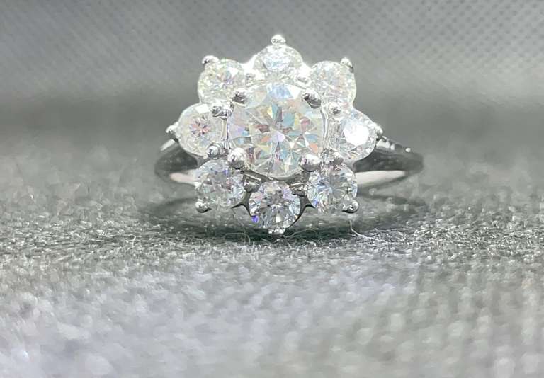 2.00 CARATS T.W. ROUND FLORAL HALO DIAMOND ENGAGEMENT RING