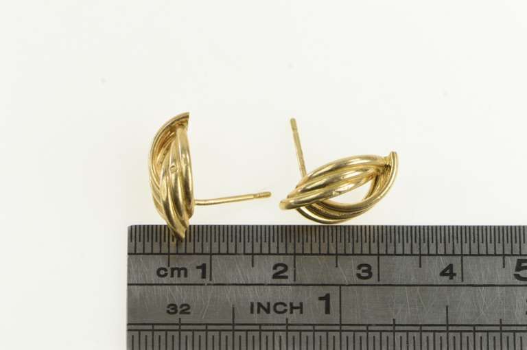 14K Yellow Gold Scalloped Grooved Vintage Curved Stud Earrings