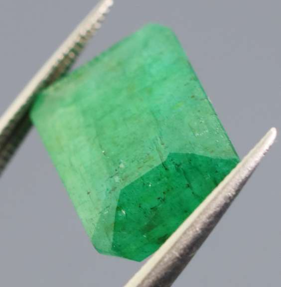 Amazing 7.52ct unheated Zambian Emerald