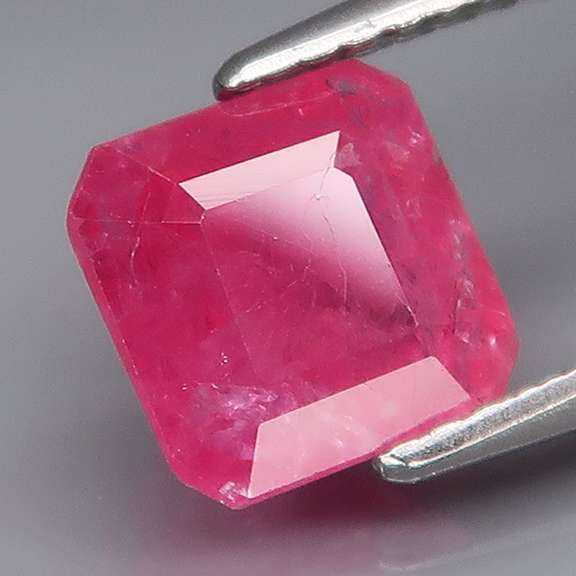 Vibrant 1.91ct HEATED ONLY top pink Ruby!