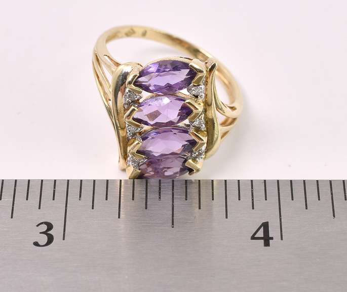 Ravishing Purple Amethyst Ring In 14K Yellow Gold
