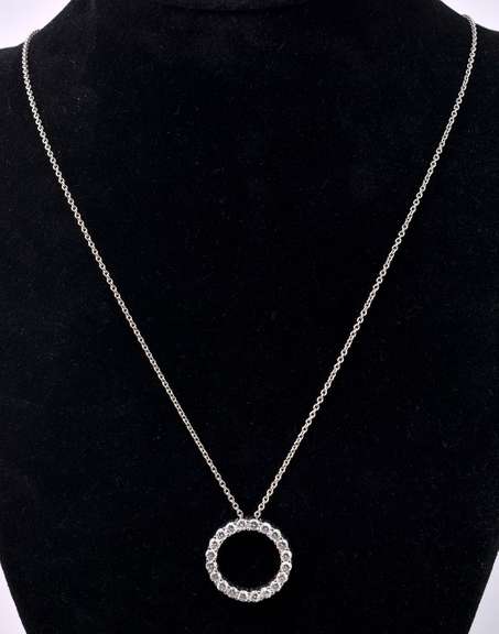 Shimmering 1.00CTW Diamond Pendant Necklace In 14K White Gold