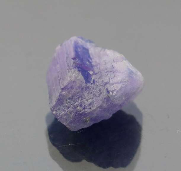 Collectors 14.72ct rich blue violet uncut Tanzanite